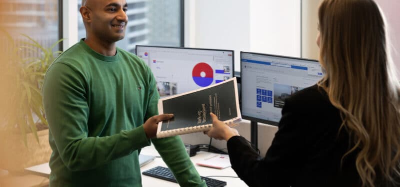 Sprenkels-Sfeerbeeld-79-Viresh-en-Alexandra-3-scaled-aspect-ratio-1007-300